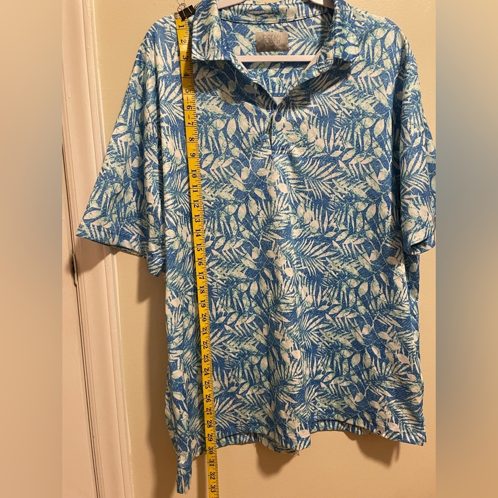 Ocean Coast Tropical Leaf Button-Up Short Sleeve Shirt - Picture 2 of 5